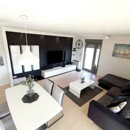 Apartament Apartman Lucas
